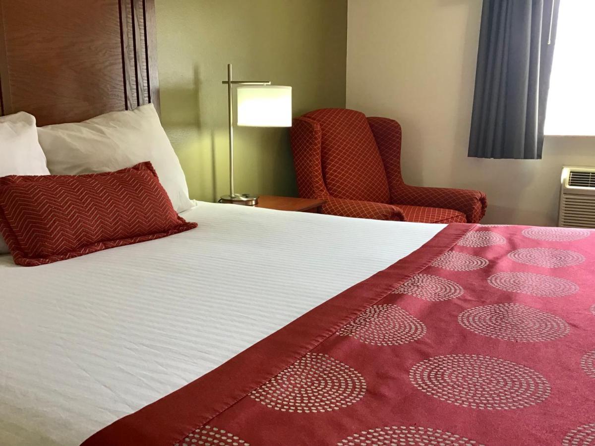 Baymont By Wyndham Bozeman Motel Bagian luar foto