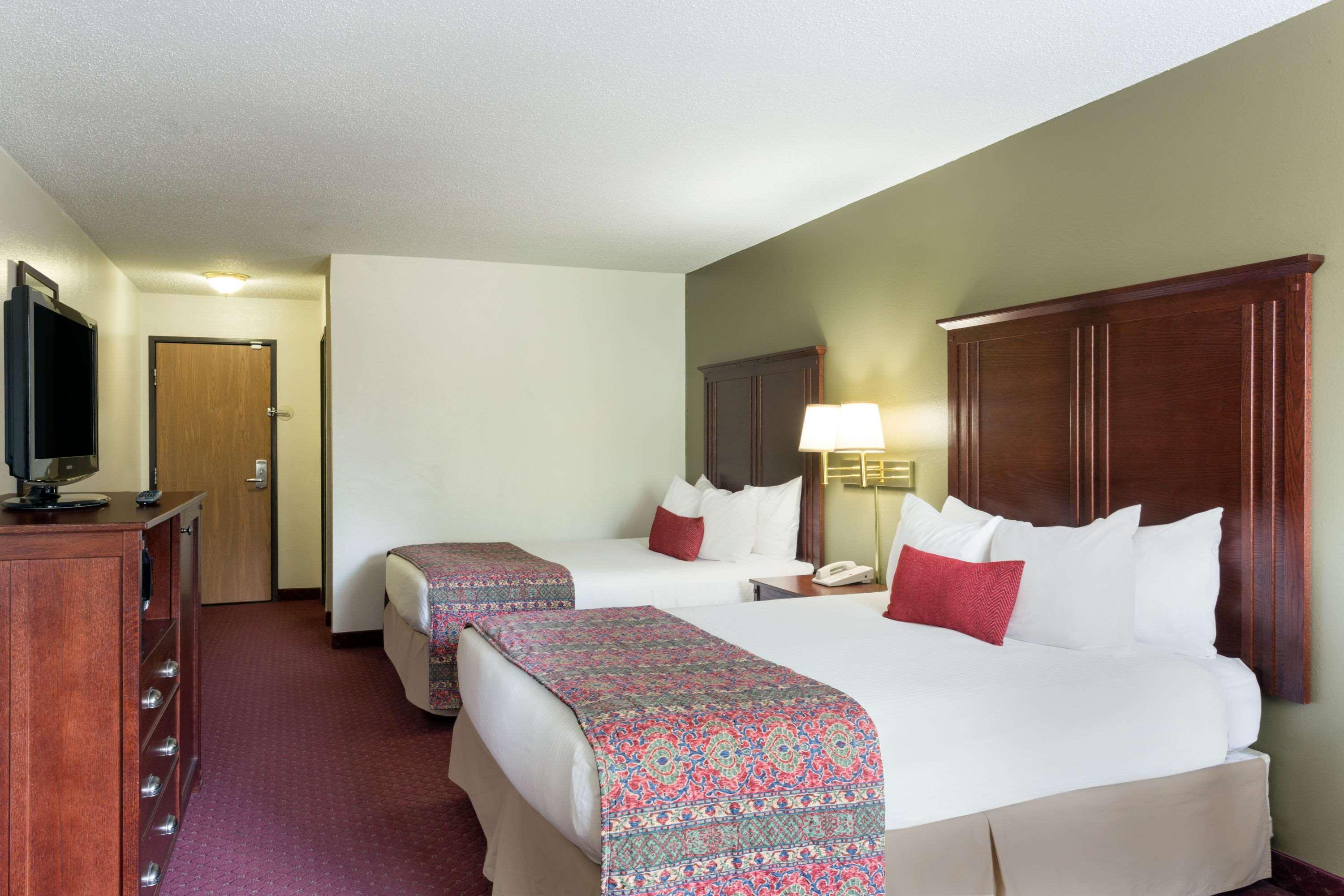 Baymont By Wyndham Bozeman Motel Bagian luar foto