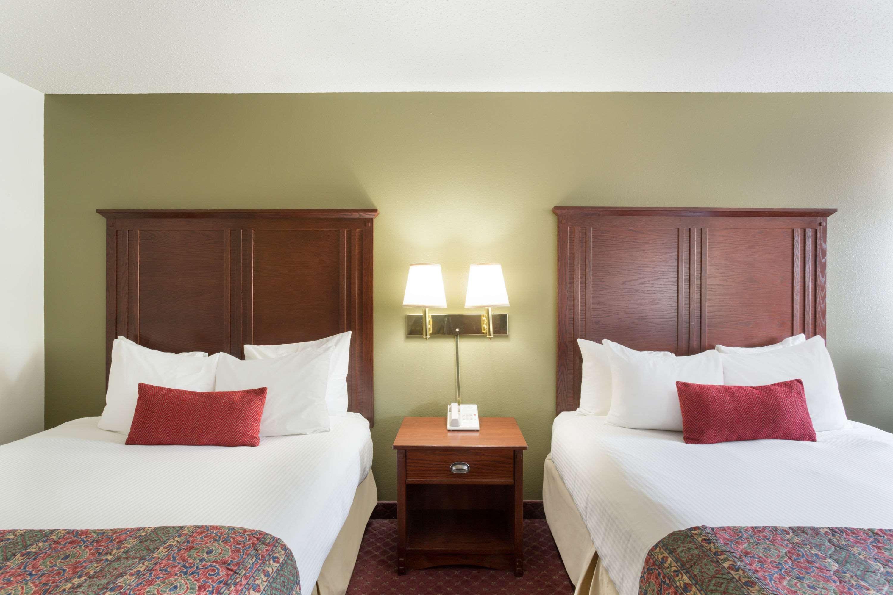 Baymont By Wyndham Bozeman Motel Bagian luar foto