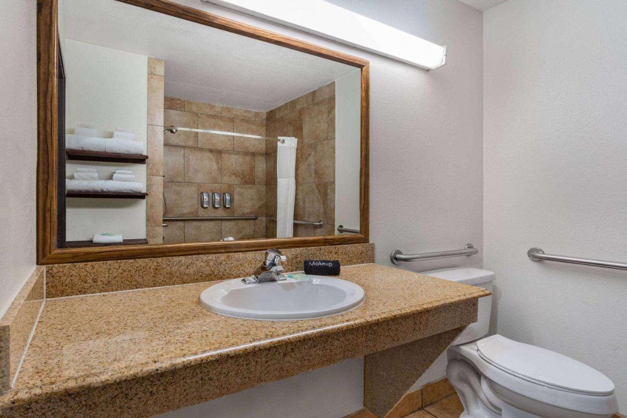 Baymont By Wyndham Bozeman Motel Bagian luar foto