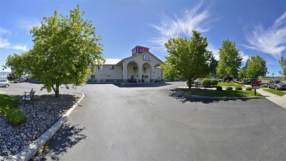 Baymont By Wyndham Bozeman Motel Bagian luar foto